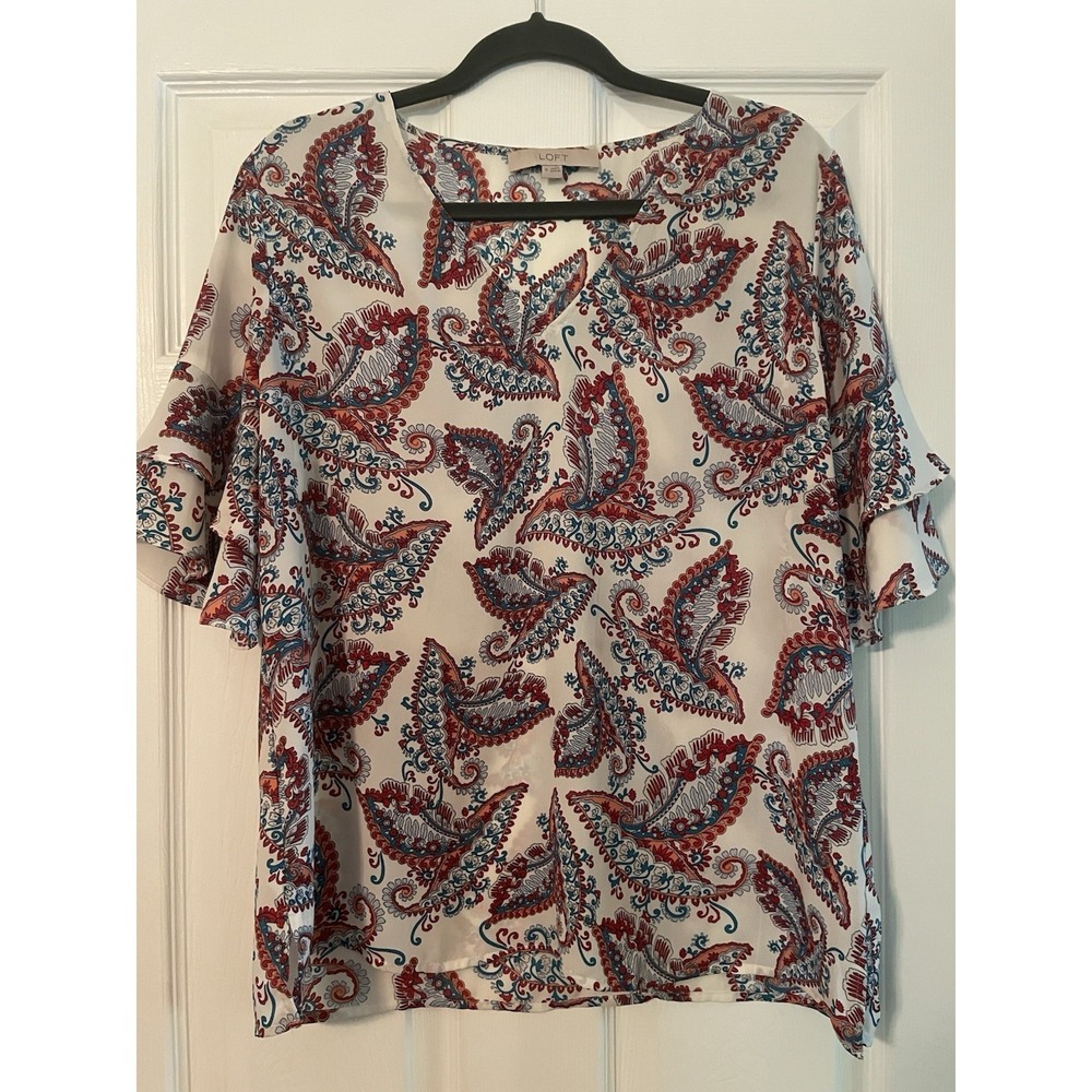 loft blouse medium Red Blue White Paisley Short Ruffle Sleeve V Neck‎ Blouse Top